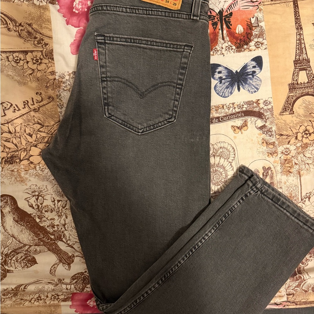 Levi's Gray Straight Leg Jeans with Classic Denim Texture perfect condition W34